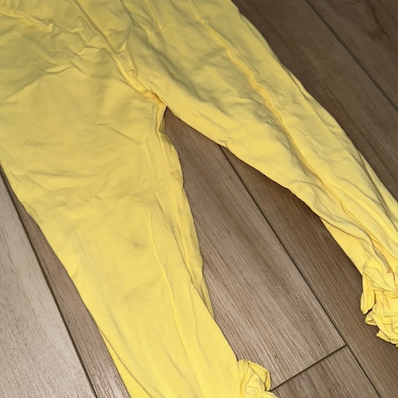 Play Adorable Essentials Children’s Boutique Girls Size 8 Ruffle Leggings - Picture 3 of 6